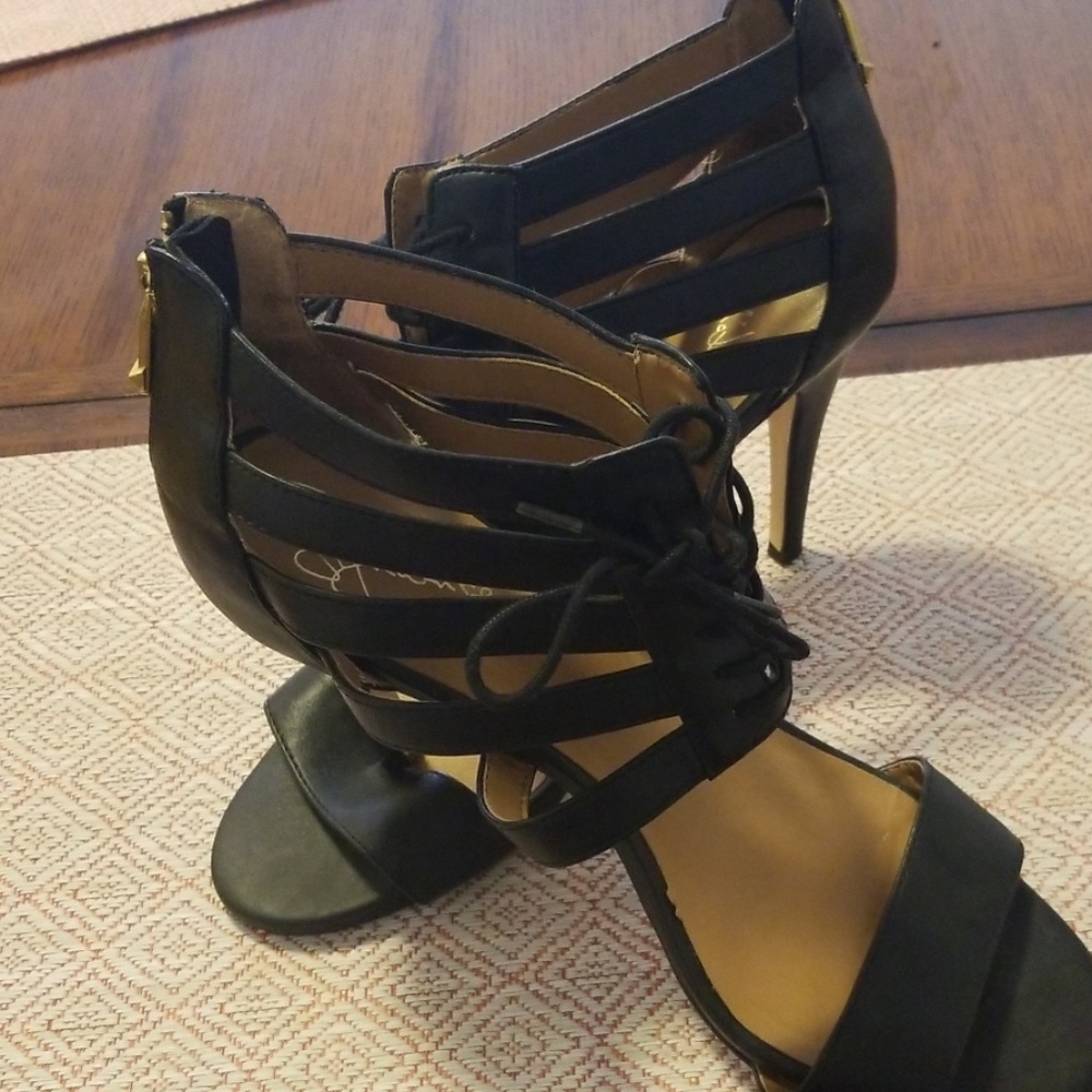 Report Signature, Strappy sandals